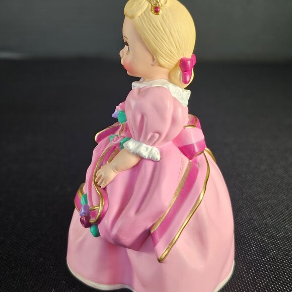 Hallmark, Cinderella 1995 Madame Alexander Keepsake Ornament. QX 6311 - Picture 7 of 13